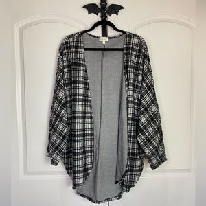 Riah Fashion Goth Cardigan Bat Wing Sleeve open front Black & Gray Plaid XL